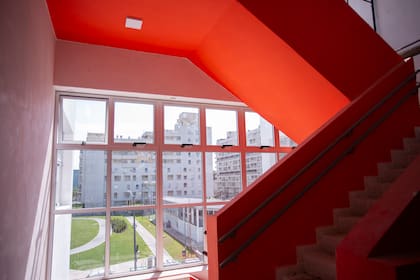 La propuesta incluye un bachillerato en informática intensificado en inglés y con foco en robótica