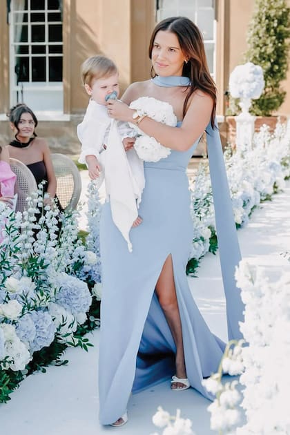 La protagonista de Stranger Things entra con su sobrino en
brazos