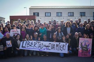 Una delegación cristinista fue al penal de Ezeiza a pedir la libertad de la concejala detenida