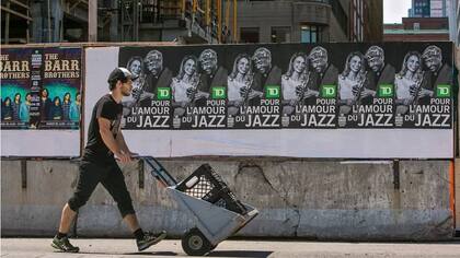 La provincia de Quebec, que puede fijar sus propios límites de inmigración, dejó claro que no aceptaría más de 50.000 al año. Les preocupa que más inmigrantes debiliten la lengua francesa.