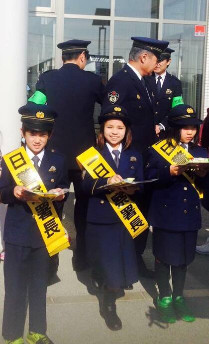 La proximidad de los japoneses con la policía empieza desde muy pequeños, con actividades participativas en las escuelas.