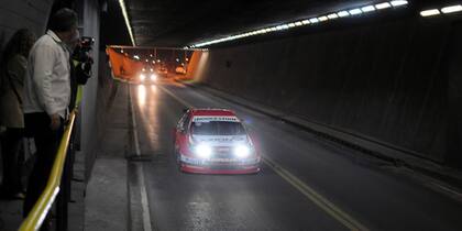La prueba del Súper TC2000 en el túnel subfluvial
