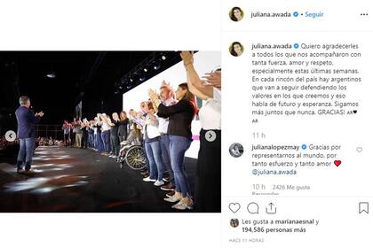 La publicación tiene tres fotos, dos de Awada con el presidente y una de Macri con su equipo