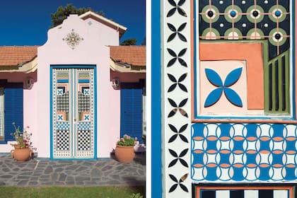 La puerta se hizo en relieve con madera, que se fue cortando, encolando, clavando y pintando con resina. Solo después, se incorporaron el color y las tachas de metal.