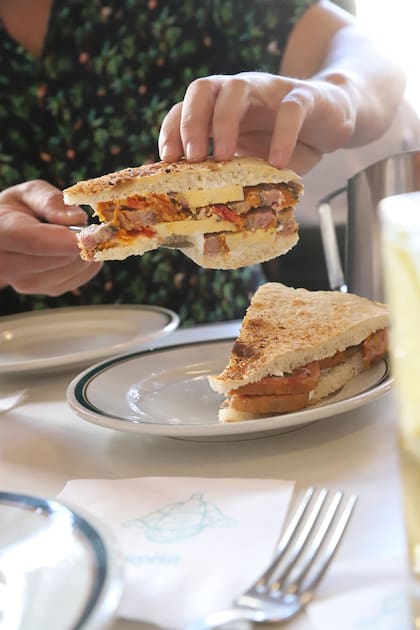 La Puerto Rico recuperó el sándwich de matambre y lo posicionó como insignia de la casa