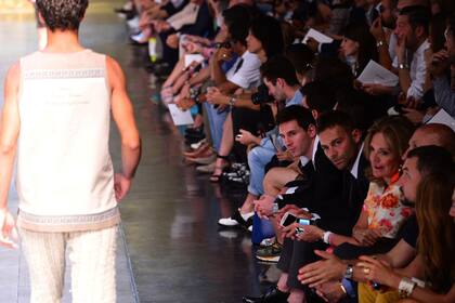 La Pulga, al costado de la pasarela