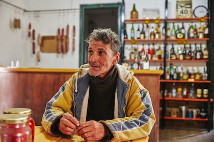 La pulpería es atendida por Alejandro Díaz