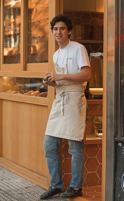 "La que más me apoyó fue mi novia, Rafaela Armando, nos conocimos en el colegio y estamos juntos desde los 17", revela.