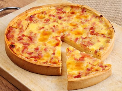 La quiche Lorraine, una tarta de masa quebrada y relleno de crema, huevos y panceta data del siglo XVI