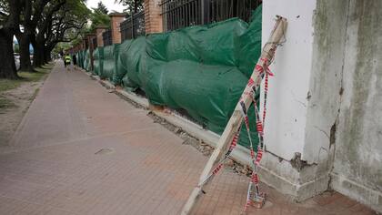 El uso que se le dará a ese espacio es similar al de una plaza o parque público, pero con un funcionamiento limitado. Habrá un horario de apertura y cierre de las rejas, que se anunciará con la inauguración del lugar.