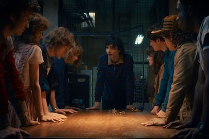 La quinta y última temporada de Stranger Things se estrenará en tres partes: los primeros cuatro episodios llegan el 26 de noviembre, los siguientes tres el 25 de diciembre y el último el 31 de diciembre