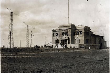Inauguración de la Estación Radiotelegráfica en Monte Grande, en 1924
