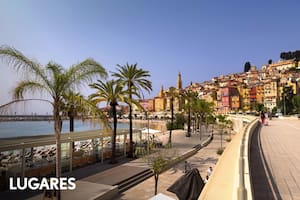 La glamorosa riviera que seduce con su arte, sus mercados y una gastronomía exquisita