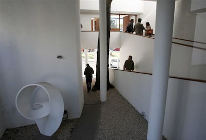 La rampa de la Casa Curutchet, esencial en el paseo arquitectónico que diseño Le Corbusier