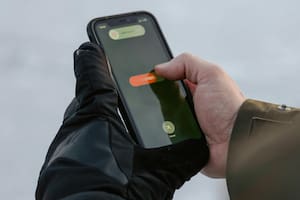 Una experta en IA alerta sobre por qué no deberías rechazar una llamada telefónica