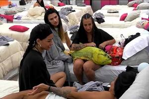 La reacción de Lucina al enterarse de que sus compañeras saben que hay alguien trans