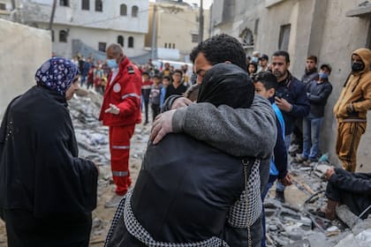 La reacción de residentes palestinos de Rafah tras los bombardeos