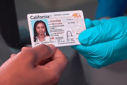 La Real ID todavía se puede tramitar en el estado de California (Archivo)