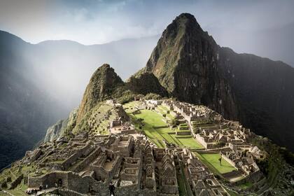 ¡La recompensa al final del camino! La ciudad sagrada de Machu Picchu es tan imponente que no vas a poder sacarle los ojos de encima.