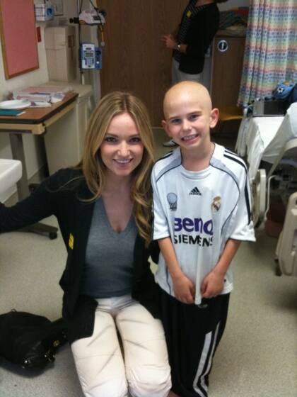 La reconocida modelo estadounidense Jamie Lee Darley con Christopher Hegardt (Foto: Twitter)