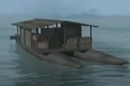 La reconstrucción del catamarán que zozobró con Michael Rockefeller a bordo, según History Channel