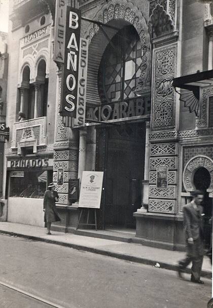 La recta final. Aspecto del Palacio Árabe en los años 40, poco antes de cerrar. Gentileza Fotos Antiguas de la Ciudad de Buenos Aires