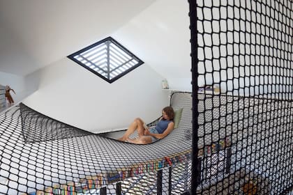 La red fue diseñada a medida para este lugar (Tensys Engineering by Bespoke Wiring).