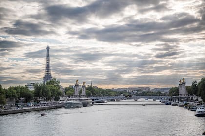 La región es el Val de la Loire, donde se encuentran muchísimos castillos y chateaux para visitar, es una zona rural de Francia accesible desde París.