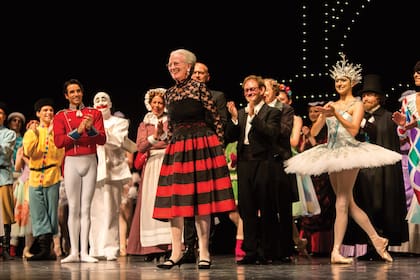 La Reina apareció en el escenario a saludar en el estreno de Cascanueces en la sala de conciertos Tivoli, en Copenhague, el 23 de noviembre de 2018. Esta versión para chicos del clásico ballet la tuvo como diseñadora de vestuario y escenografía.
