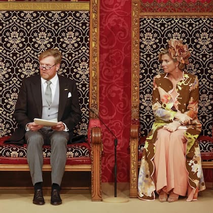 La reina estrenó el abrigo el 19 de septiembre de 2023 para el Día del Príncipe