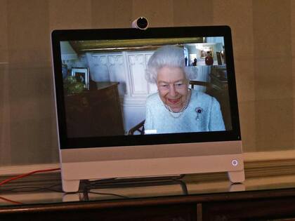 La Reina Isabel II en una reunión virtual para recibir a la embajadora de Georgia en 2020