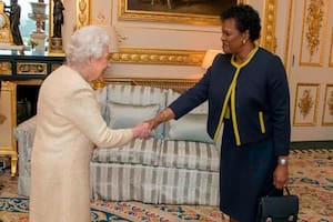 La reina Isabel recibió a Sandra Mason, la gobernadora de Barbados, en 2018. La isla es una de las más naciones más prósperas del Caribe. La decisión es cortar lazos con la monarquía el 30 de noviembre de 2021
