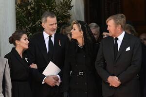 El reencuentro de la familia real española y la presencia de Máxima en el funeral del último rey de Grecia