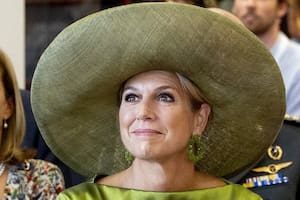 La reina Máxima causó sensación con el vestido verde que lució para un evento en Ámsterdam (Foto: Captura de video / Instagram @eo_blauwbloed)