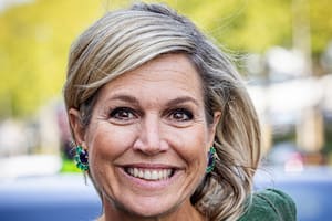 La reina Máxima causó sensación con la prenda metálica que usó para dar una charla (Foto: Instagram @patrickvkatwijk)