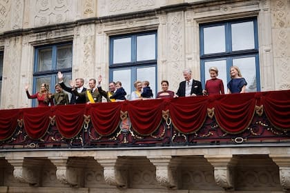 La reina Máxima, el rey Guillermo y la princesa Amalia de Orange participaron de la investidura del gran duque Guillermo (Foto: Instagram @koninklijkhuis)