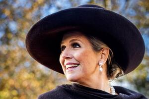 La reina Máxima estuvo en Londres y se robó todas las miradas con su elegante y sofisticado look monocromático (Foto: Instagram @patrickvkatwijk)