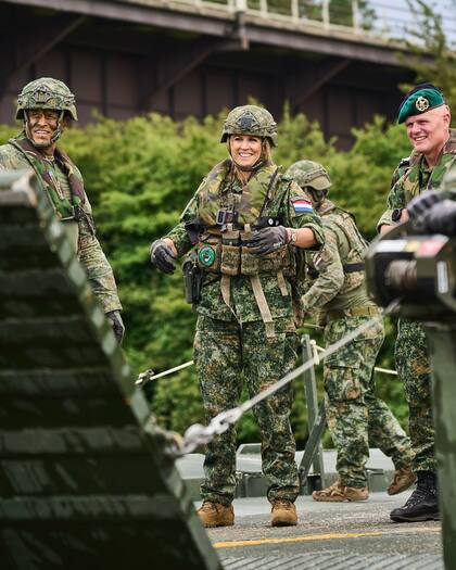La reina Máxima participó de una actividad junto a una unidad del ejército (Foto: Instagram @koninklijkhuis)
