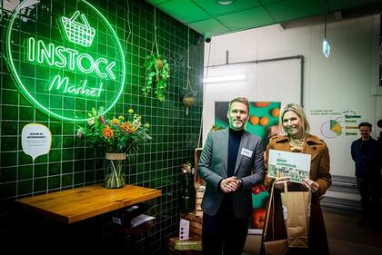 La reina Máxima visitó el Centro de Rescate de Alimentos de Instock Market. (Foto: Instagram @koninklijkhuis)