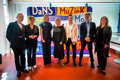 La reina Máxima visitó la Universidad de Ciencias Aplicadas en Leiden (Foto: Instagram @koninklijkhuis / @meermuziekindeklas)