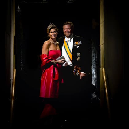 La reina Máxima y el rey Guillermo oficiaron la cena anual para el Cuerpo Diplomático en el Palacio Real de Ámsterdam (Foto: Patrick van Katwijk)