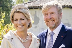 La reina Máxima y el rey Guillermo viajaron a Francia y se sacaron una foto soñada (Foto: Instagram @eo_blauwbloed)