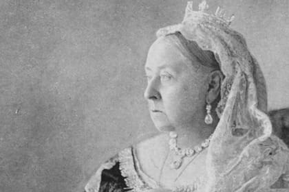 La reina Victoria elogió el whisky Atholl Brose, del que ahora se descubieron 40 botellas destiladas en 1834