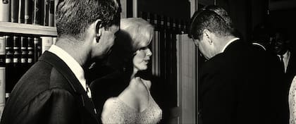 La relación entre Marilyn Monroe y los hermanos Kennedy es uno de los puntos centrales de varias producciones audiovisuales (Foto:Archivo)
