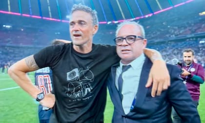 La remera de Luis Enrique en homenaje a su hija (Captura: @tartutv)
