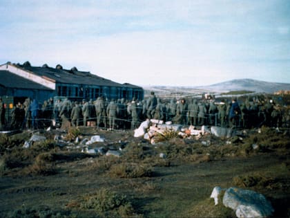 La rendición argentina se produjo el 14 de junio de 1982, dos meses y 12 días después del comienzo de la Guerra de Malvinas (foto: National Army Museum, UK)