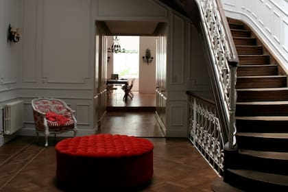 La renovación completa y diseño interior se realizó en esta mansión de principios de siglo.