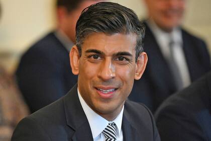 El canciller de Hacienda de Gran Bretaña, Rishi Sunak, asiste a una reunión de gabinete en 10 Downing Street, Londres, el 24 de mayo de 2022