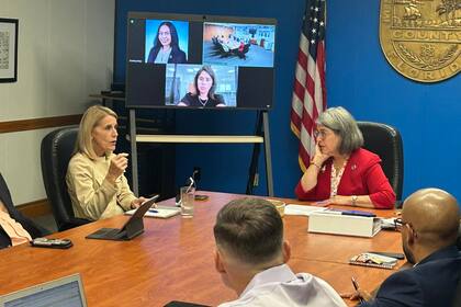 La representante Vicki López impulsa la medida para exigir el cumplimiento de inspecciones en edificios de Florida