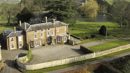 La residencia de fin de semana que es propiedad del primer ministro británico Rishi Sunak en Yorkshire